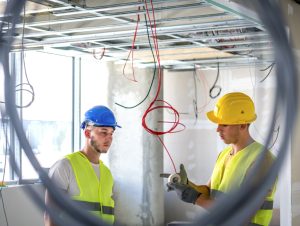 opportunités de progression de carrière pour un électricien dans d'autres industries