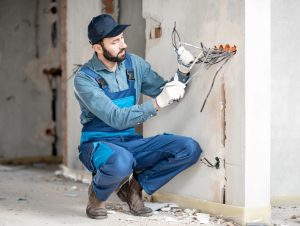 rôle d'un électricien dans la construction d'une maison
